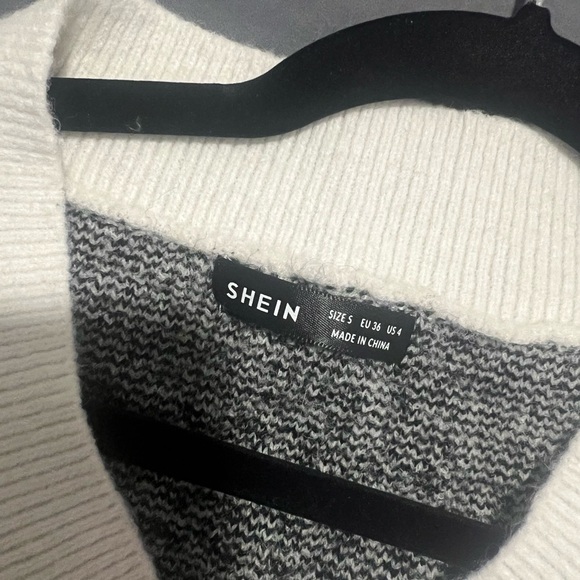 Shein women’s oversized sweater vest - Picture 4 of 4